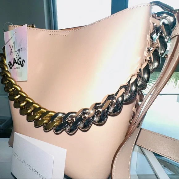Stella McCartney: Two-Tone Bucket Frayme Chain-Link Crossbody Tote Bag - Picture 2 of 16